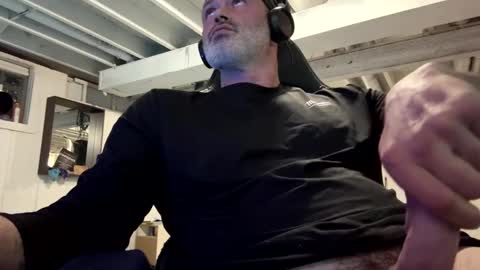 AJ online show from 4, 1, 2025