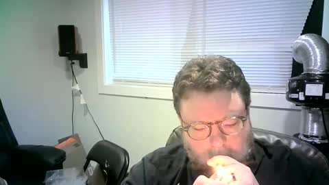 Mr. Happy online show from 3, 1, 2025