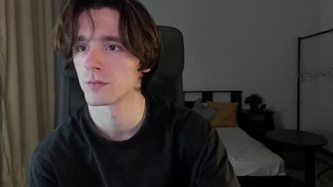 Snapshot of misterhult chatting on 12, 12, 2024 My name is Anton Bogatyrev online show from 12, 12, 2024