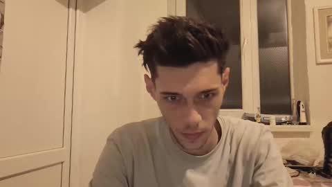 Snapshot of misteriosoxragazzo chatting on 18, 11, 2025 MisteriosoXragazzoX online show from 18, 11, 2025