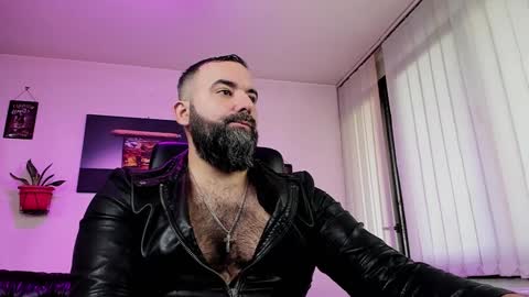 Snapshot of misterlov3r chatting on 20, 12, 2024 misterlov3r online show from 20, 12, 2024