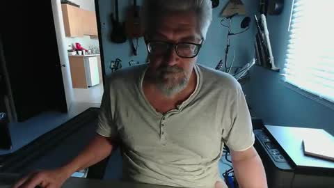 mistermono online show from 1, 2, 2026