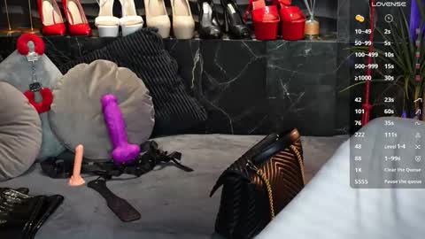 Darsy online show from 4, 12, 2025