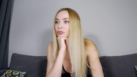 Milana online show from 10, 10, 2025