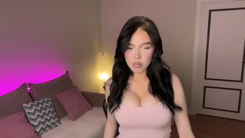 Mia online show from 24, 11, 2025