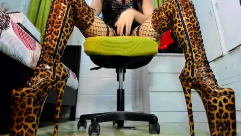 Snapshot of mistresstiffany69 chatting on 24, 9, 2025 Tiffany online show from 24, 9, 2025