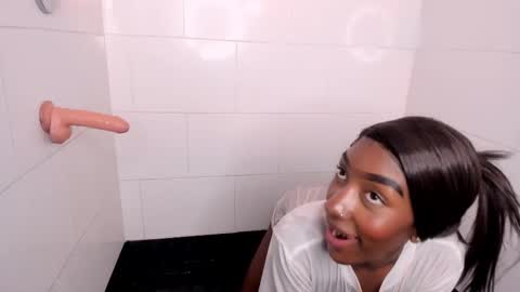 Snapshot of mistt_miaa chatting on 14, 11, 2025 mistt_miaa online show from 14, 11, 2025