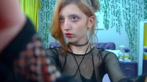 Snapshot of mistymarlow chatting on 13, 10, 2025 Misty online show from 13, 10, 2025