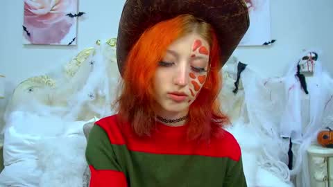 Snapshot of mistymarlow chatting on 29, 10, 2025 Misty online show from 29, 10, 2025