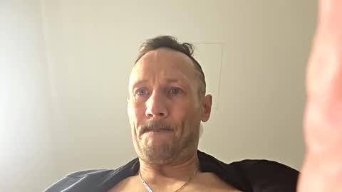 Mitzio11 online show from 20, 12, 2025