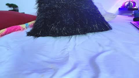 Miwa  online show from 18, 12, 2024