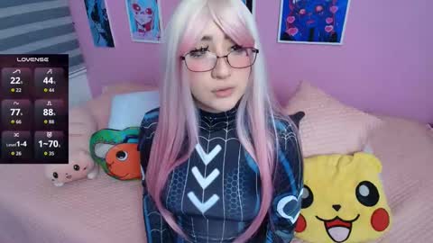 Snapshot of miwaviolet chatting on 20, 10, 2025 Miwa Violet online show from 20, 10, 2025