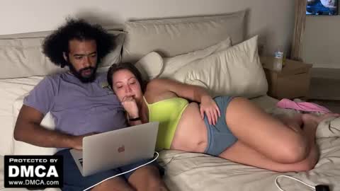 Ur Fav Island Couple online show from 19, 9, 2025