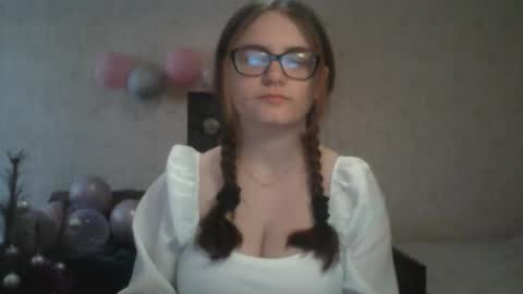 Milana online show from 28, 2, 2025