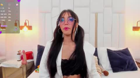 Snapshot of miyu_lu chatting on 14, 10, 2025 Miyu online show from 14, 10, 2025