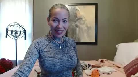 Snapshot of mizxtrix chatting on 27, 10, 2025 MizXtrix online show from 27, 10, 2025