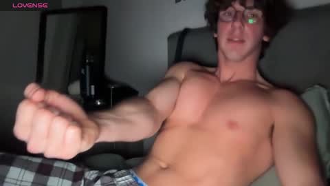 Snapshot of mizzo001 chatting on 21, 2, 2026 Leo online show from 21, 2, 2026