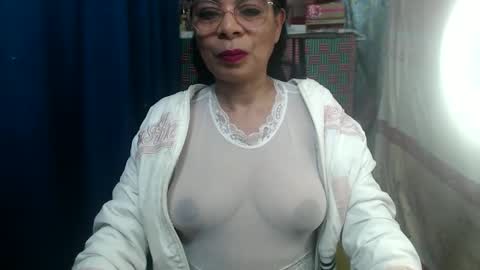 Snapshot of mmaturemessy chatting on 26, 10, 2025 kelly online show from 26, 10, 2025