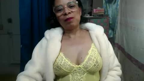 Snapshot of mmaturemessy chatting on 21, 11, 2025 kelly online show from 21, 11, 2025