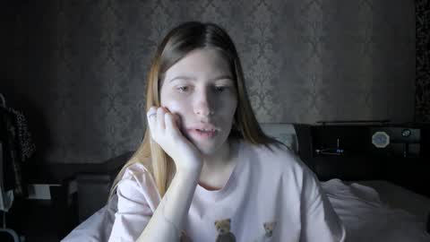 Snapshot of mmm_banana chatting on 14, 11, 2025 Lili online show from 14, 11, 2025