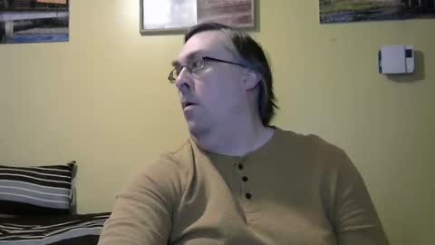 Snapshot of mmr4545 chatting on 4, 4, 2026 mark online show from 4, 4, 2026