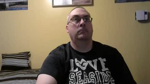 Snapshot of mmr4545 chatting on 6, 4, 2026 mark online show from 6, 4, 2026