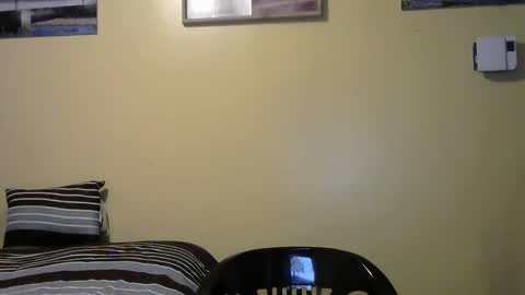 Snapshot of mmr4545 chatting on 6, 4, 2026 mark online show from 6, 4, 2026