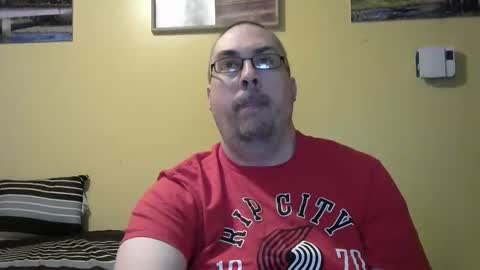 Snapshot of mmr4545 chatting on 10, 4, 2026 mark online show from 10, 4, 2026