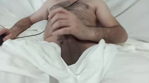 Snapshot of mo0085 chatting on 24, 10, 2025 Laith online show from 24, 10, 2025