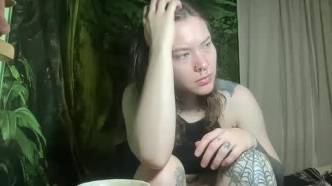 Snapshot of mo0n_goddess chatting on 19, 1, 2025 Misty online show from 19, 1, 2025