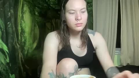 Snapshot of mo0n_goddess chatting on 24, 1, 2025 Misty online show from 24, 1, 2025