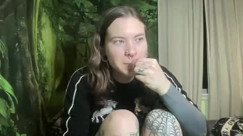 Snapshot of mo0n_goddess chatting on 26, 1, 2025 Misty online show from 26, 1, 2025