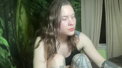 Snapshot of mo0n_goddess chatting on 3, 2, 2025 Misty online show from 3, 2, 2025