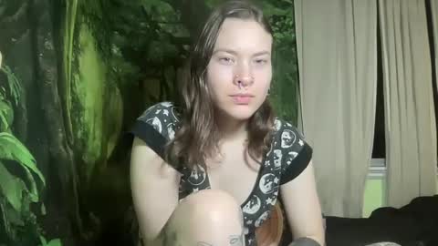 Snapshot of mo0n_goddess chatting on 12, 2, 2025 Misty online show from 12, 2, 2025