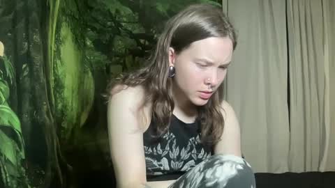 Snapshot of mo0n_goddess chatting on 13, 2, 2025 Misty online show from 13, 2, 2025