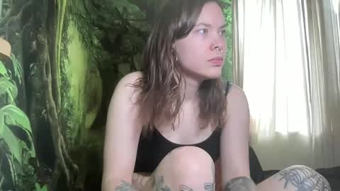 Snapshot of mo0n_goddess chatting on 17, 2, 2025 Misty online show from 17, 2, 2025