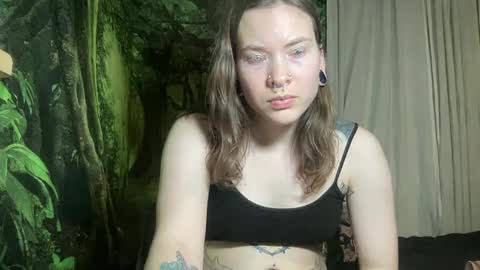 Snapshot of mo0n_goddess chatting on 18, 2, 2025 Misty online show from 18, 2, 2025