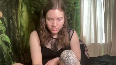 Snapshot of mo0n_goddess chatting on 22, 2, 2025 Misty online show from 22, 2, 2025