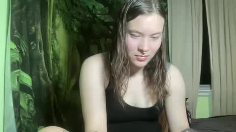 Snapshot of mo0n_goddess chatting on 6, 11, 2025 Misty online show from 6, 11, 2025
