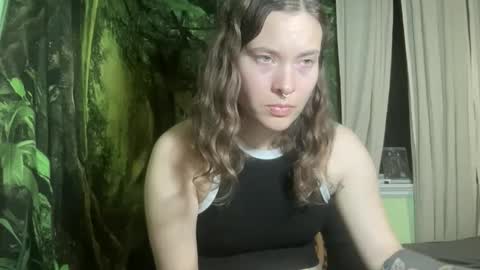 Snapshot of mo0n_goddess chatting on 30, 11, 2025 Misty online show from 30, 11, 2025