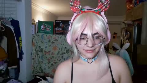 Snapshot of mochi_rainbow chatting on 28, 12, 2024 The Mochi Rainbow Variety Show online show from 28, 12, 2024