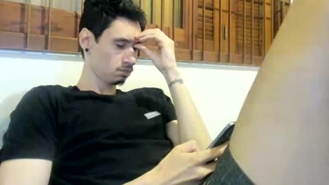 Snapshot of moderdelier chatting on 25, 12, 2024 DigBreed online show from 25, 12, 2024