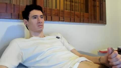 Snapshot of moderdelier chatting on 11, 1, 2025 DigBreed online show from 11, 1, 2025