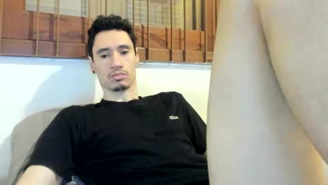 Snapshot of moderdelier chatting on 15, 2, 2025 DigBreed online show from 15, 2, 2025