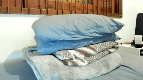 Snapshot of moderdelier chatting on 16, 9, 2025 DigBreed online show from 16, 9, 2025