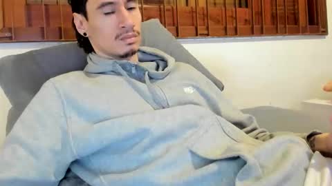 Snapshot of moderdelier chatting on 19, 9, 2025 DigBreed online show from 19, 9, 2025