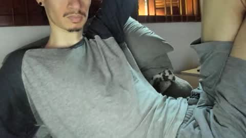 Snapshot of moderdelier chatting on 5, 10, 2025 DigBreed online show from 5, 10, 2025