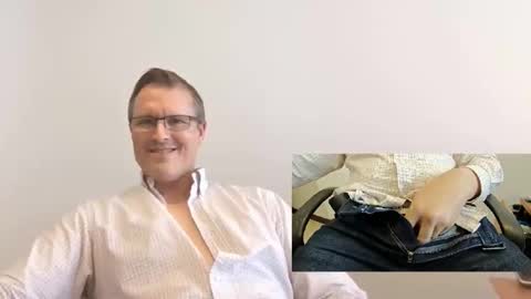 Snapshot of moe_001 chatting on 6, 11, 2025 Moe online show from 6, 11, 2025