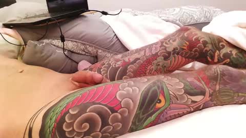 Snapshot of moeron40 chatting on 25, 10, 2025 moeron40 online show from 25, 10, 2025