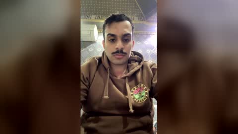 Snapshot of mohammedthebestis10 chatting on 21, 12, 2025 mohammedthebestis10 online show from 21, 12, 2025